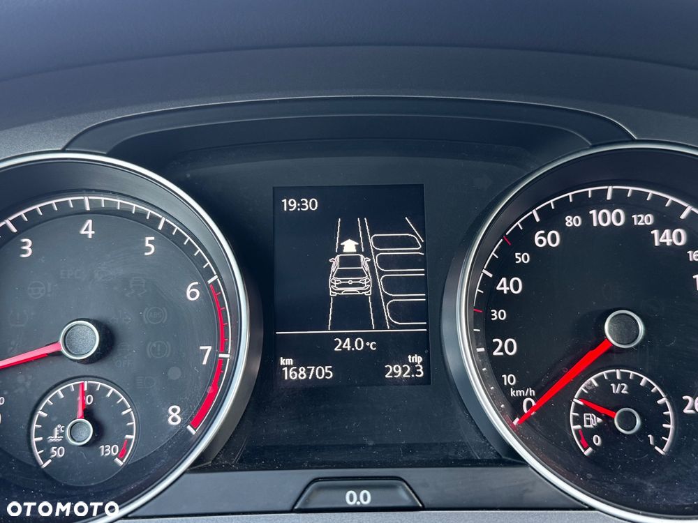 Volkswagen Golf 1.2 TSI BlueMotion Technology Comfortline - 26