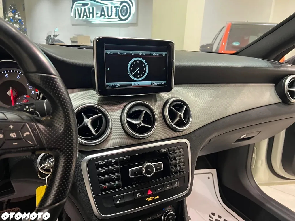 Mercedes-Benz CLA 250 7G-DCT - 26
