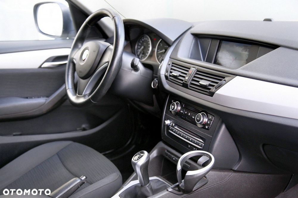 BMW X1 sDrive18i Sport Line - 12