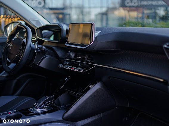 Peugeot 2008 1.2 PureTech Allure Pack S&S EAT8 - 29