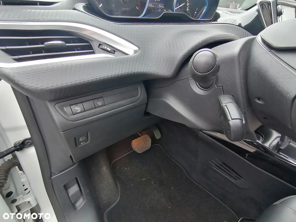 Peugeot 2008 PureTech 110 GPF Stop&Start EAT6 Active - 29