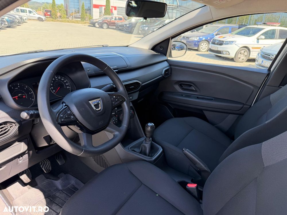 Dacia Logan TCe 90 MT5 Essential - 6