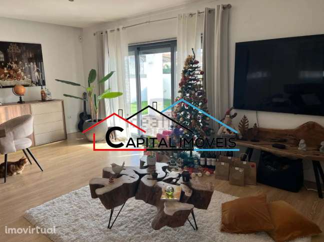 Moradia V4 c/quintal. (AP) - Grande imagem: 3/14