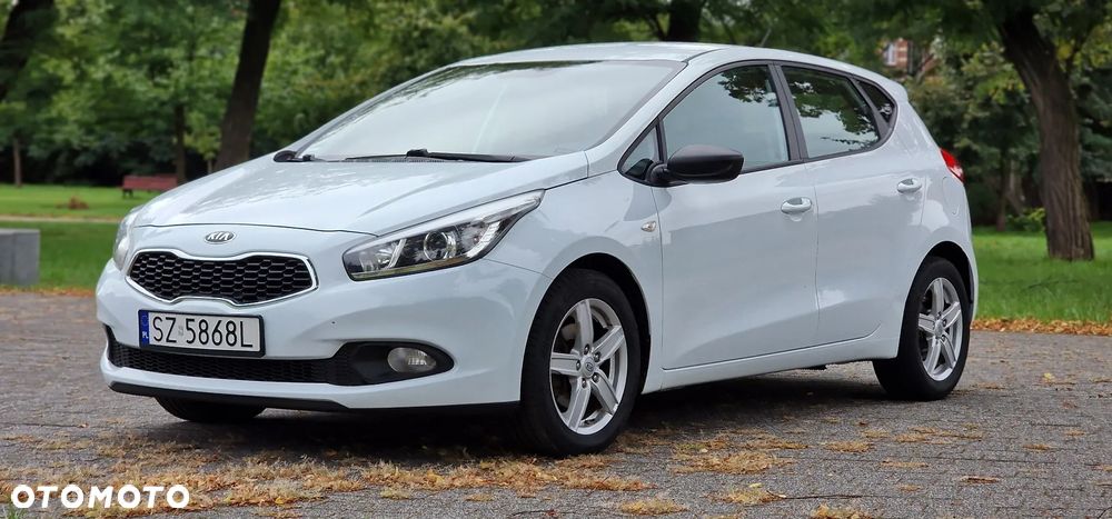 Kia Ceed 1.4 CVVT Attract Plus - 1