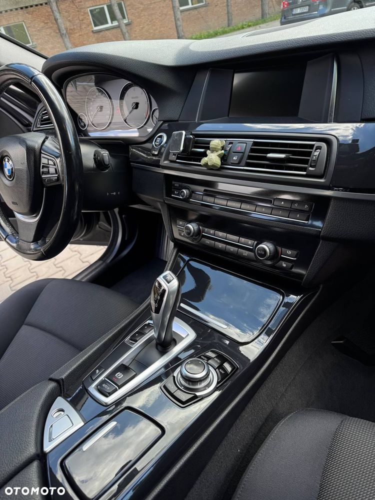 BMW Seria 5 518d - 8
