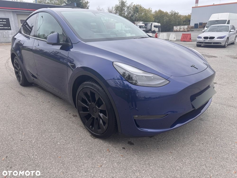 Tesla Y Long Range AWD - 3
