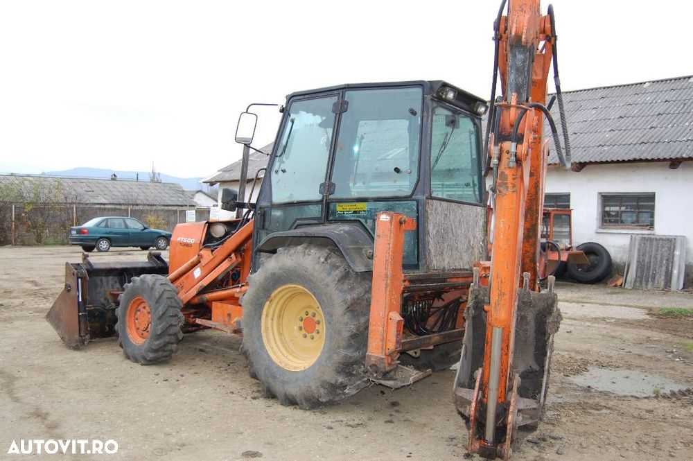 Dezmembrez FIAT HITACHI FT800 - 6