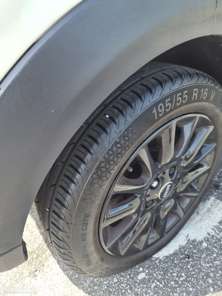 MINI 5 Portas Cooper D - 7