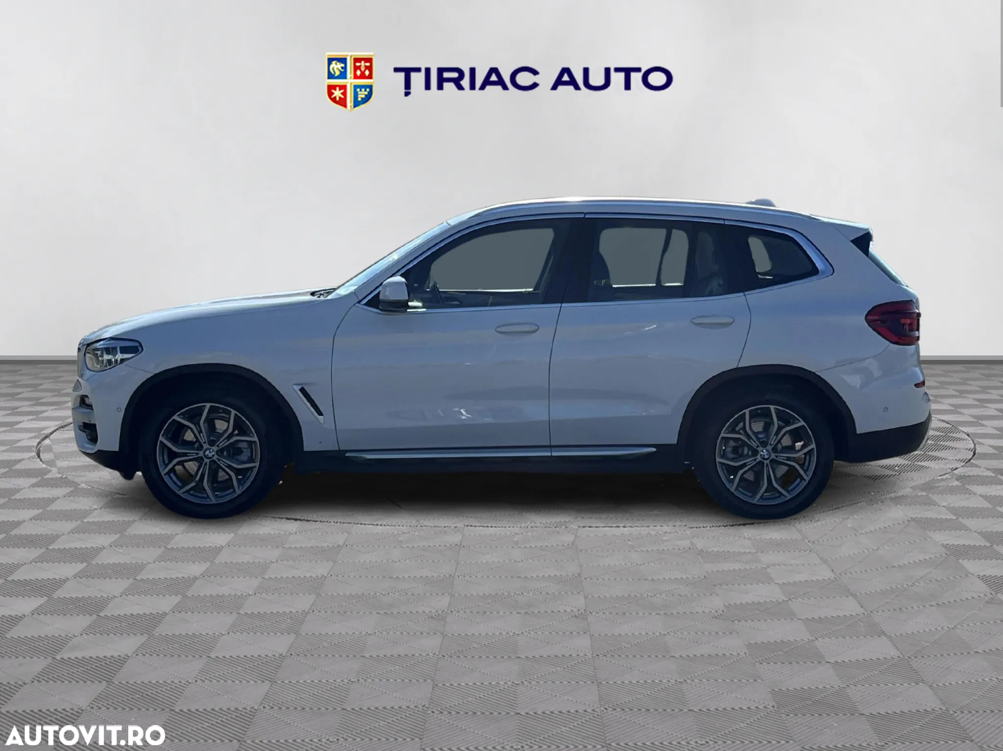 BMW X3 xDrive20i AT - 3