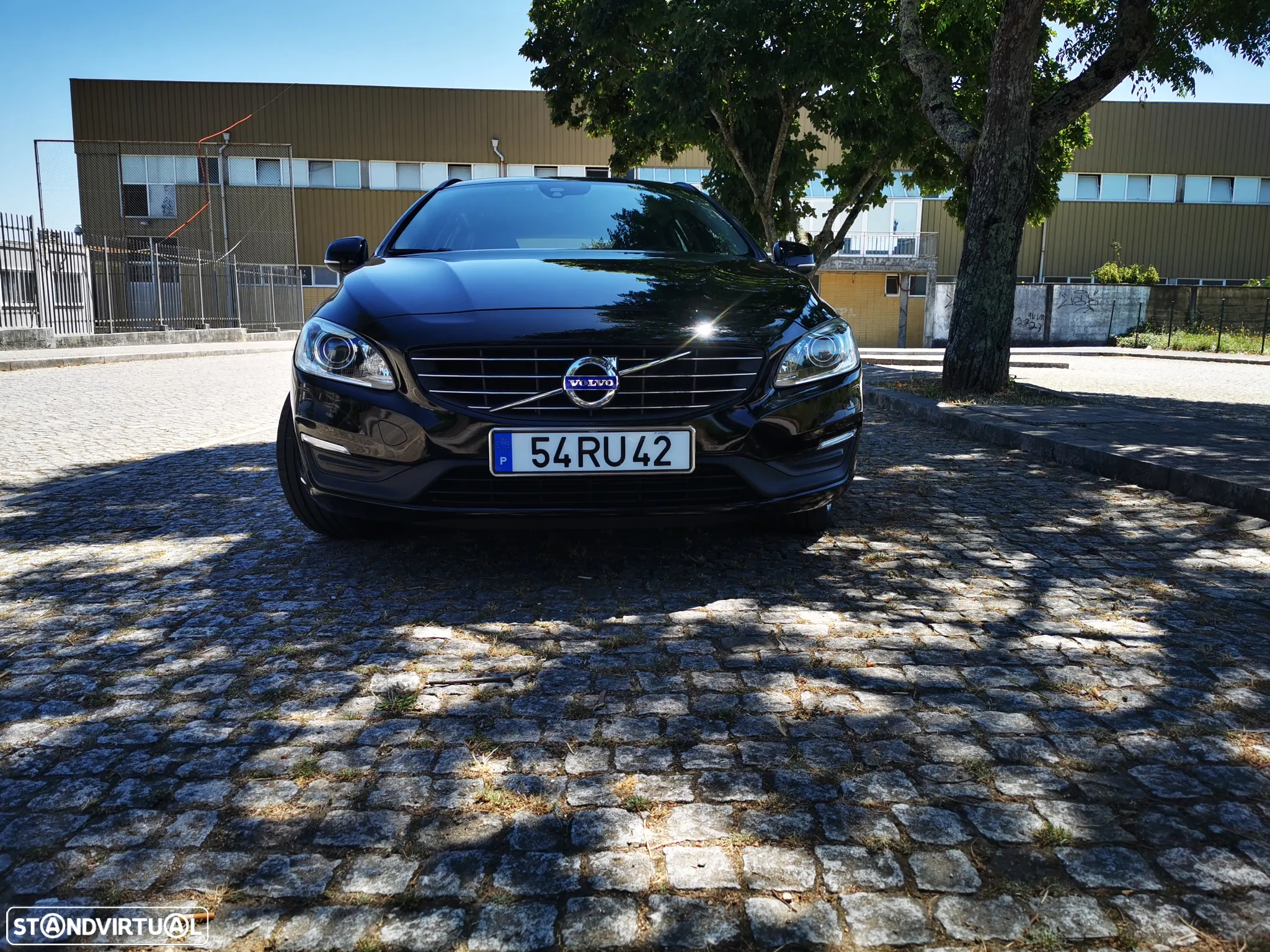Volvo V60 2.4 D6 Momentum AWD Phev - 7