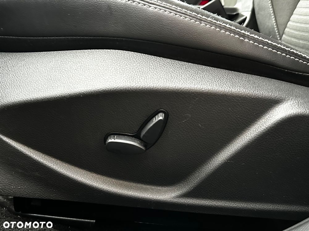 Ford Focus 1.0 EcoBoost Titanium - 19