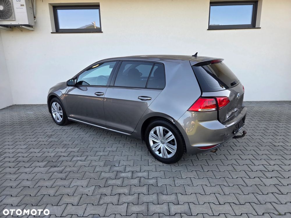 Volkswagen Golf - 17
