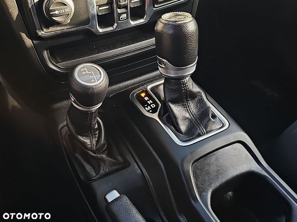 Jeep Wrangler Unlimited GME 2.0 Turbo Sport - 18