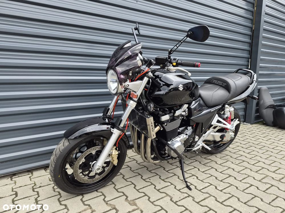 Suzuki GSX - 5