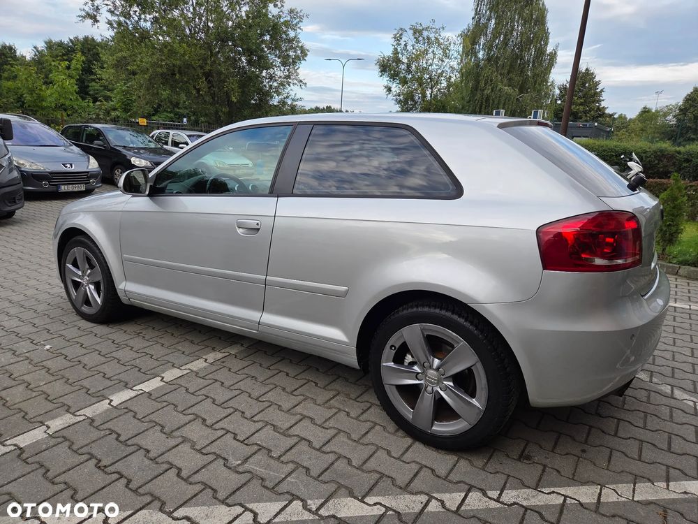 Audi A3 3-drzwiowe 2.0 TDI DPF Ambiente S tronic - 3