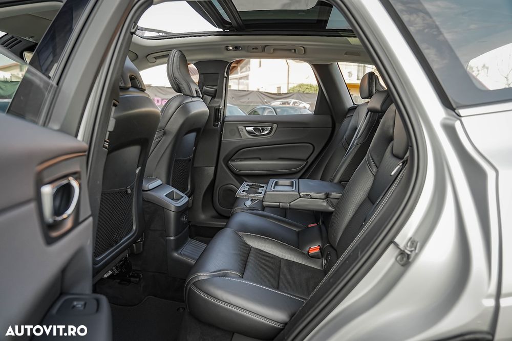 Volvo XC 60 Recharge T6 Twin Engine eAWD Inscription Expression - 12