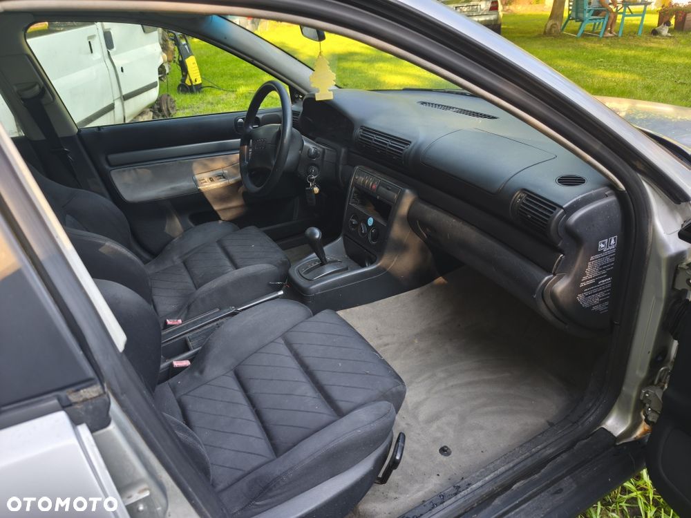 Audi A4 Limousine - 7