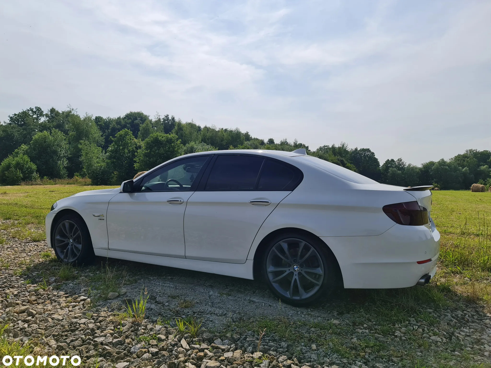 BMW Seria 5 528i xDrive - 11