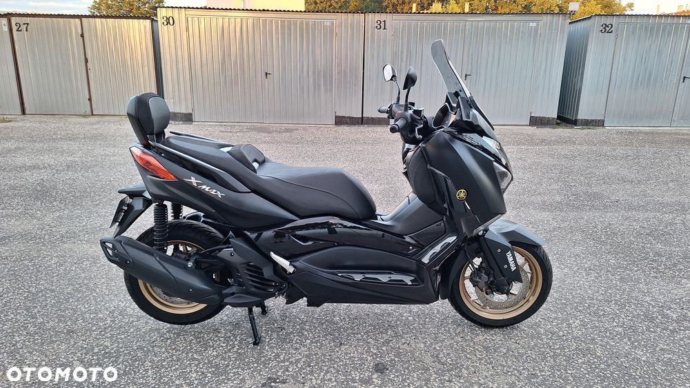Yamaha X-max - 12