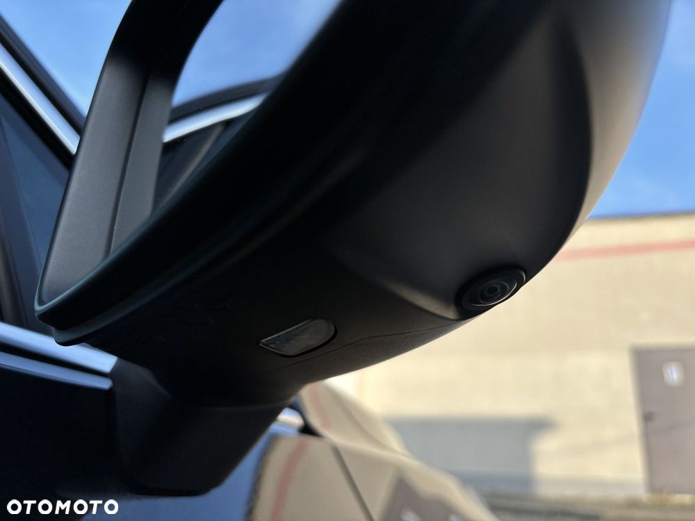 Volkswagen Passat 2.0 TDI SCR DSG Elegance - 14