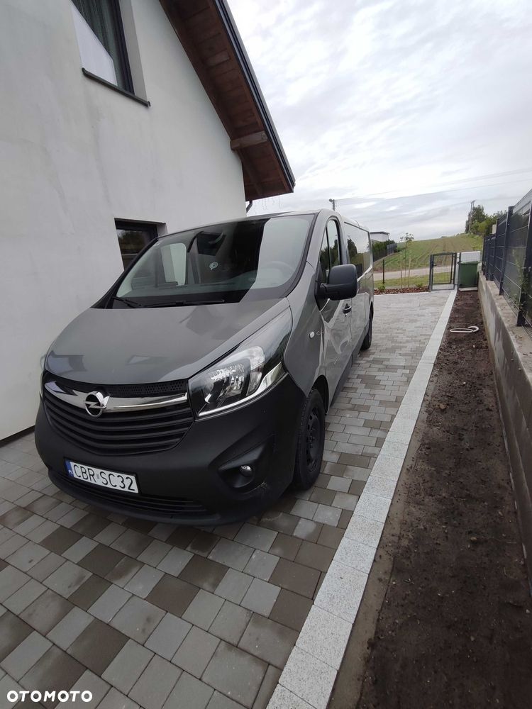 Opel Vivaro - 1