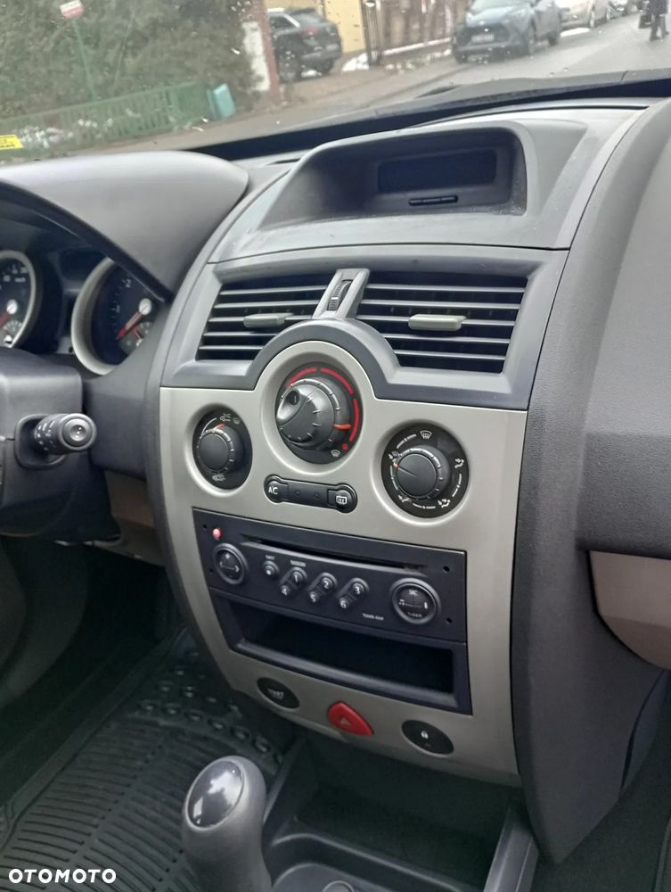 Renault Megane 1.4 Confort Authentique - 5