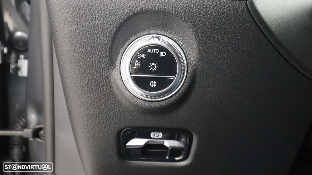 Mercedes-Benz C 300 de Avantgarde - 19