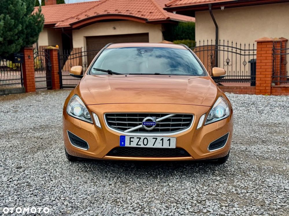 Volvo V60 D3 Geartronic Summum - 3