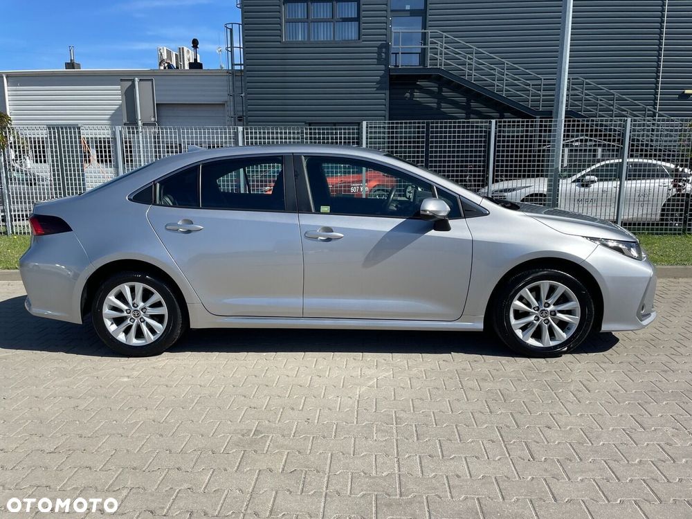 Toyota Corolla 1.8 Hybrid Comfort - 22