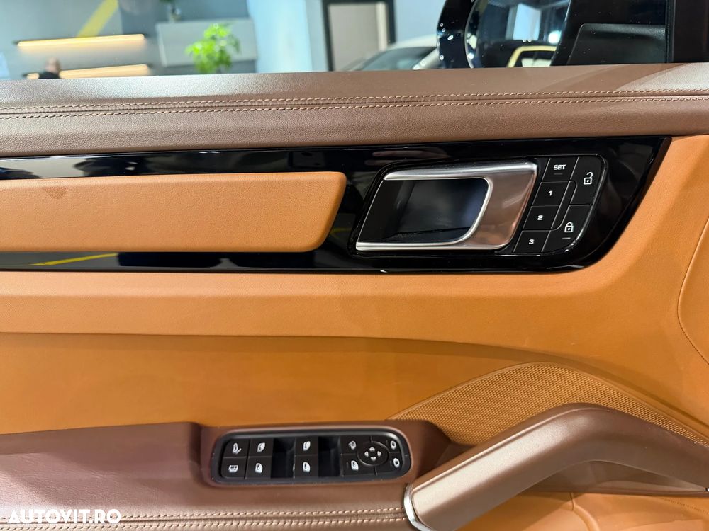 Porsche Cayenne E-Hybrid Tiptronic S Platinum Edition - 16