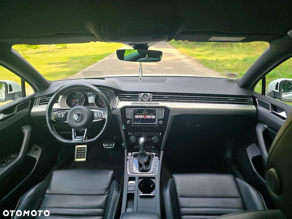 Volkswagen Passat - 9