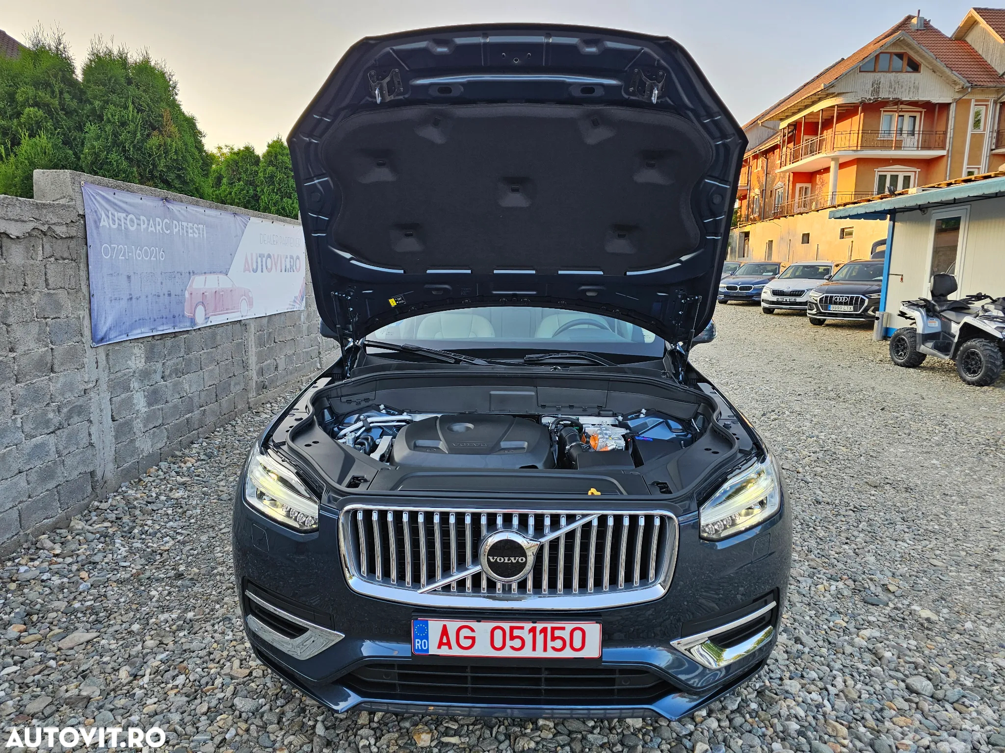 Volvo XC 90 T8 AWD Plug-in Hybrid Plus Dark - 15