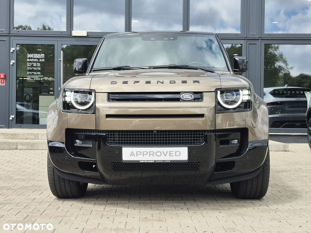 Land Rover Defender 130 D350 X-Dynamic HSE - 4