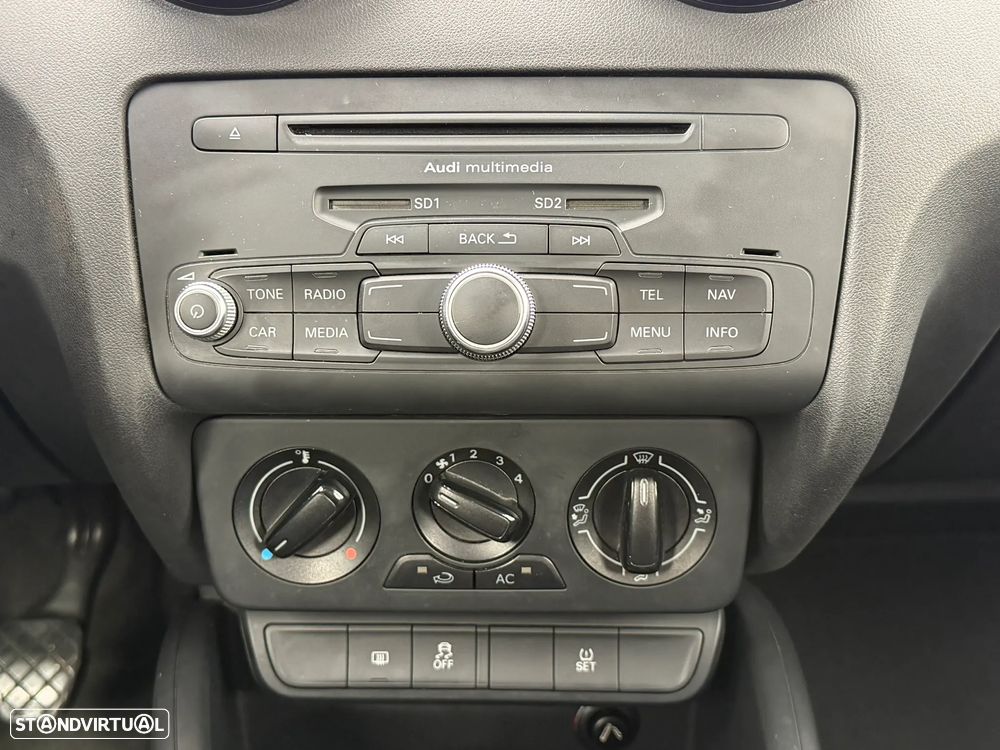 Audi A1 Sportback 1.6 TDI S-line - 11