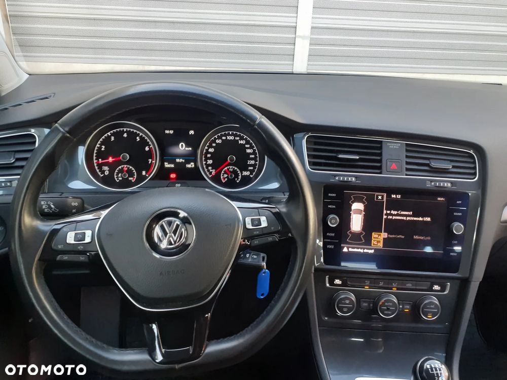 Volkswagen Golf 1.5 TSI BMT Comfortline - 11