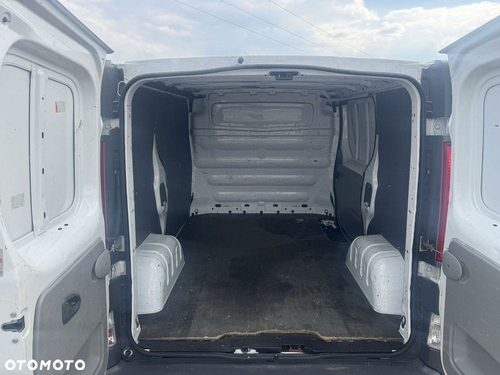 Opel Vivaro - 8
