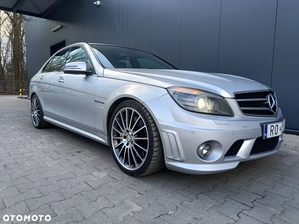 Mercedes-Benz Klasa C 63 AMG 7G-TRONIC Performance Plus SPORT EDITION - 25