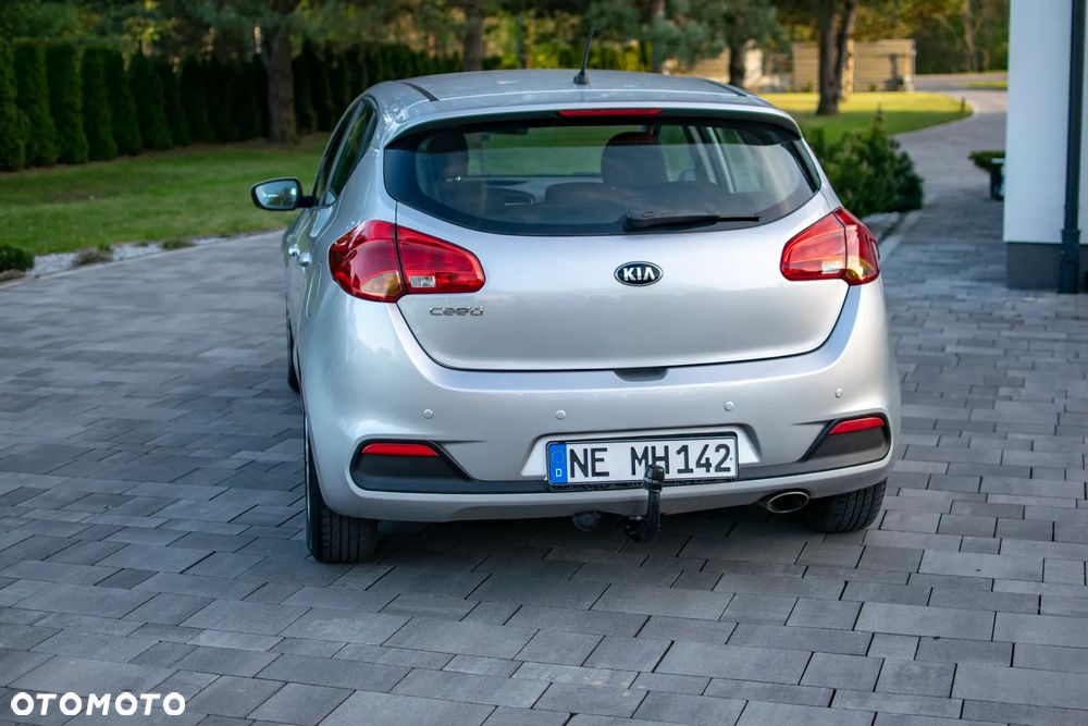 Kia Ceed - 4