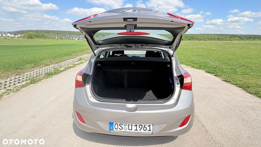 Hyundai i30 1.6 CRDI Intro Edition - 10