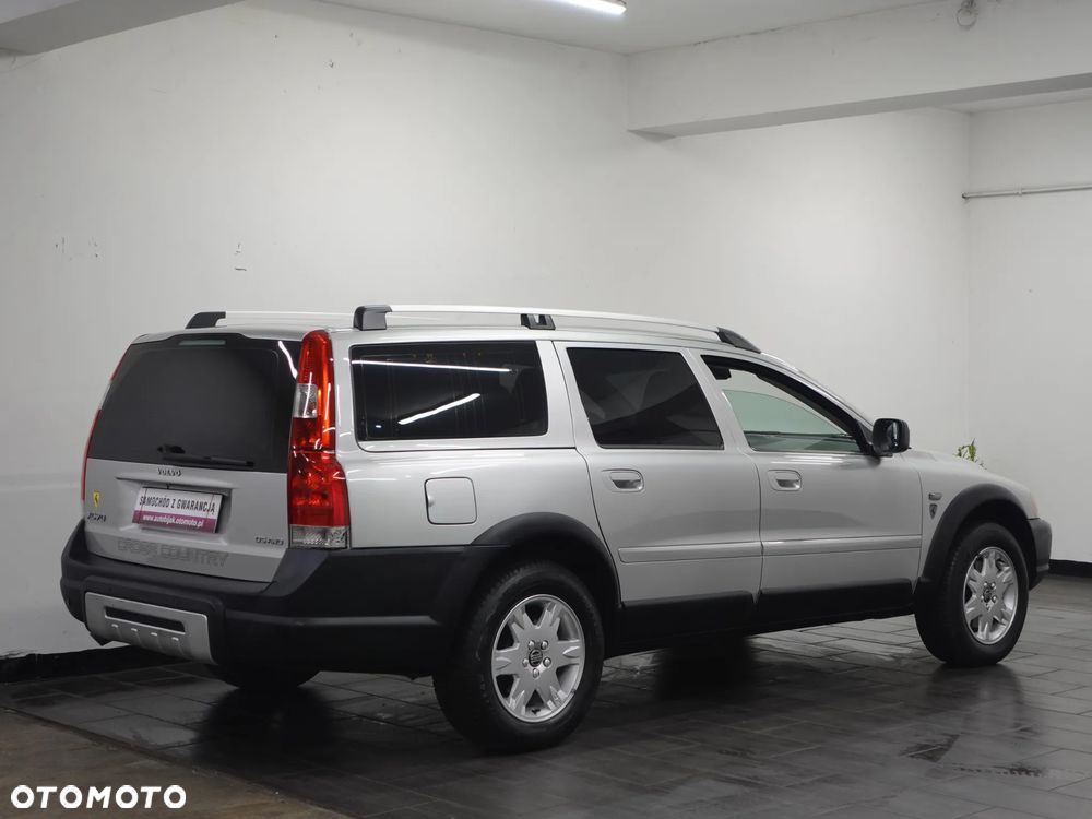Volvo XC 70 D5 AWD Momentum - 10
