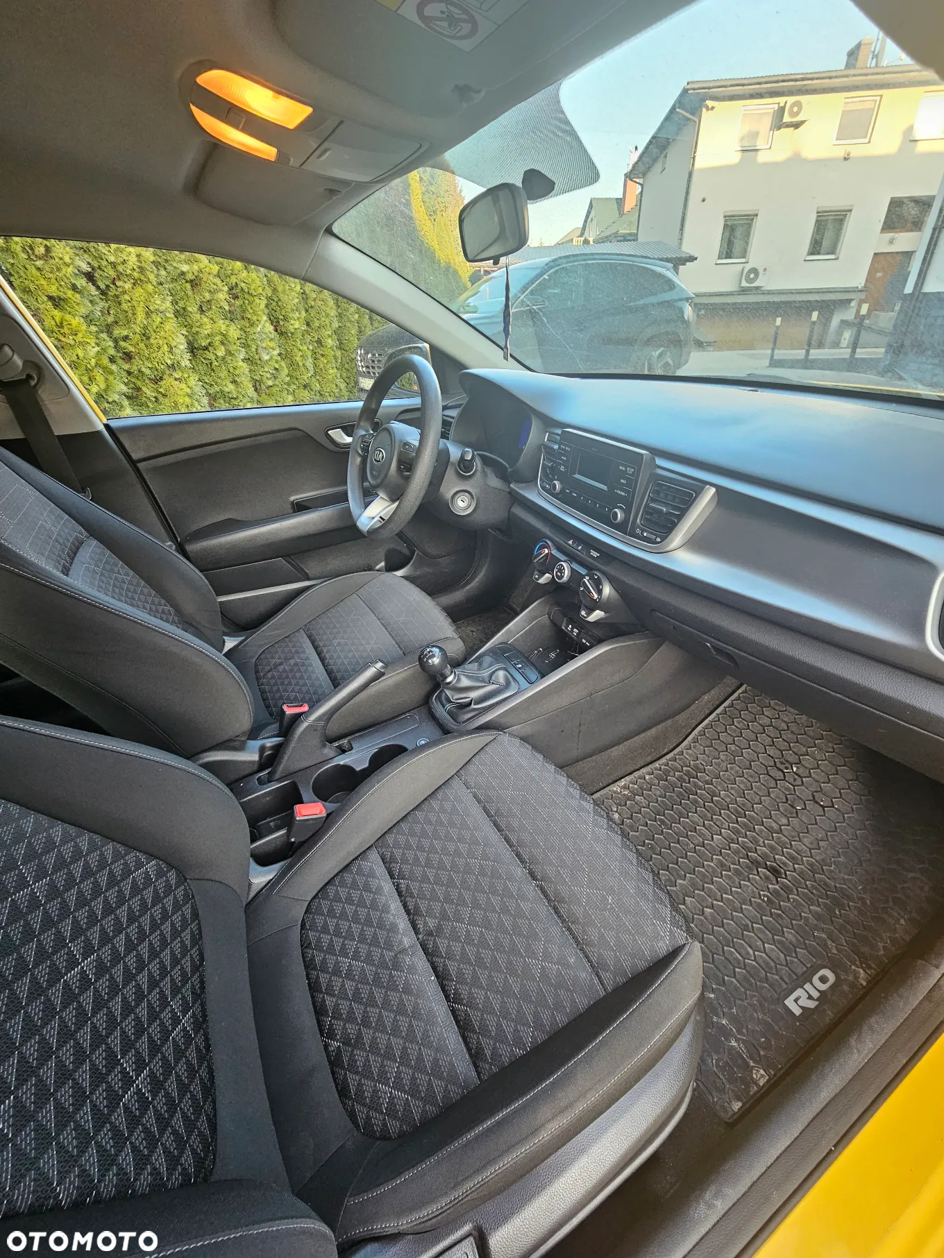Kia Rio 1.2 M - 12