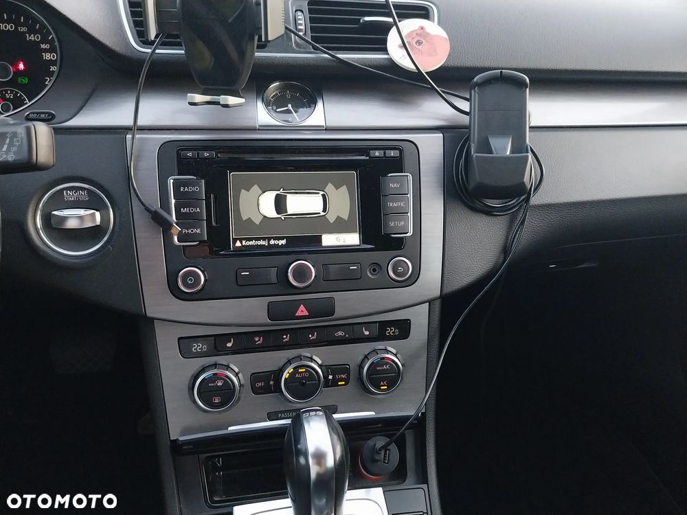 Volkswagen Passat 2.0 TDI Comfortline DSG - 14