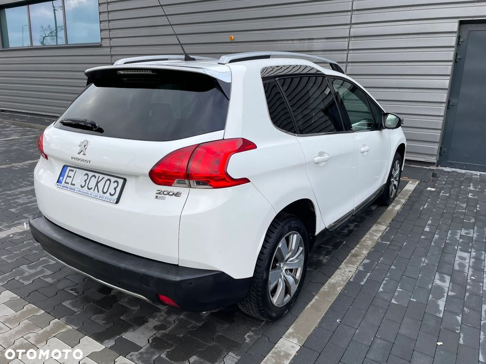 Peugeot 2008 - 8