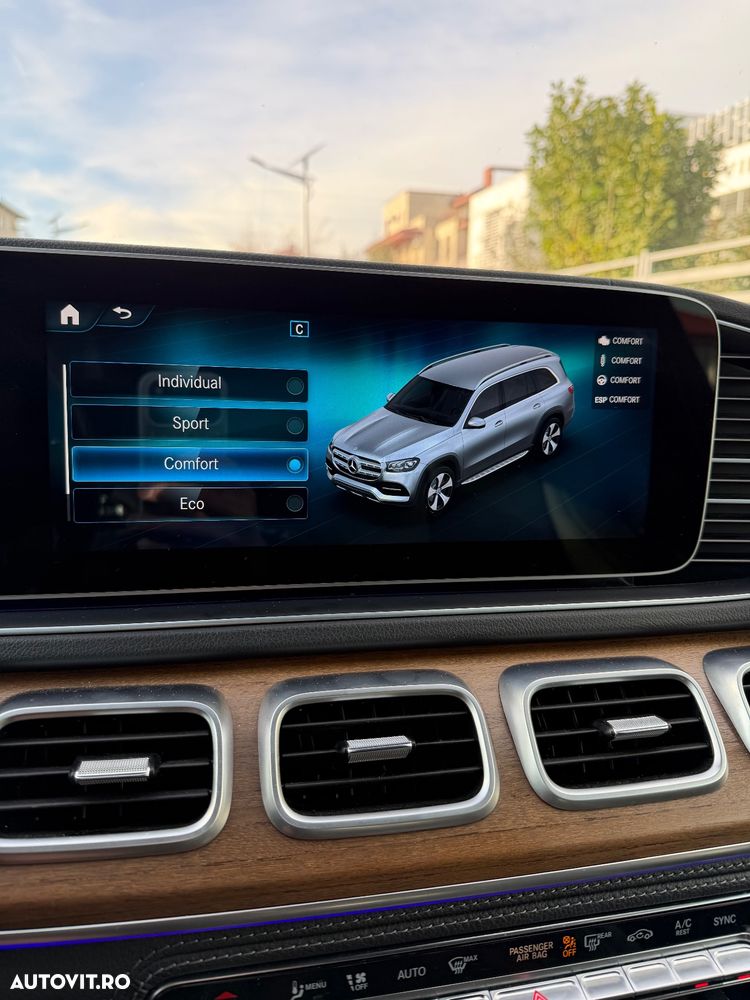 Mercedes-Benz GLS - 22