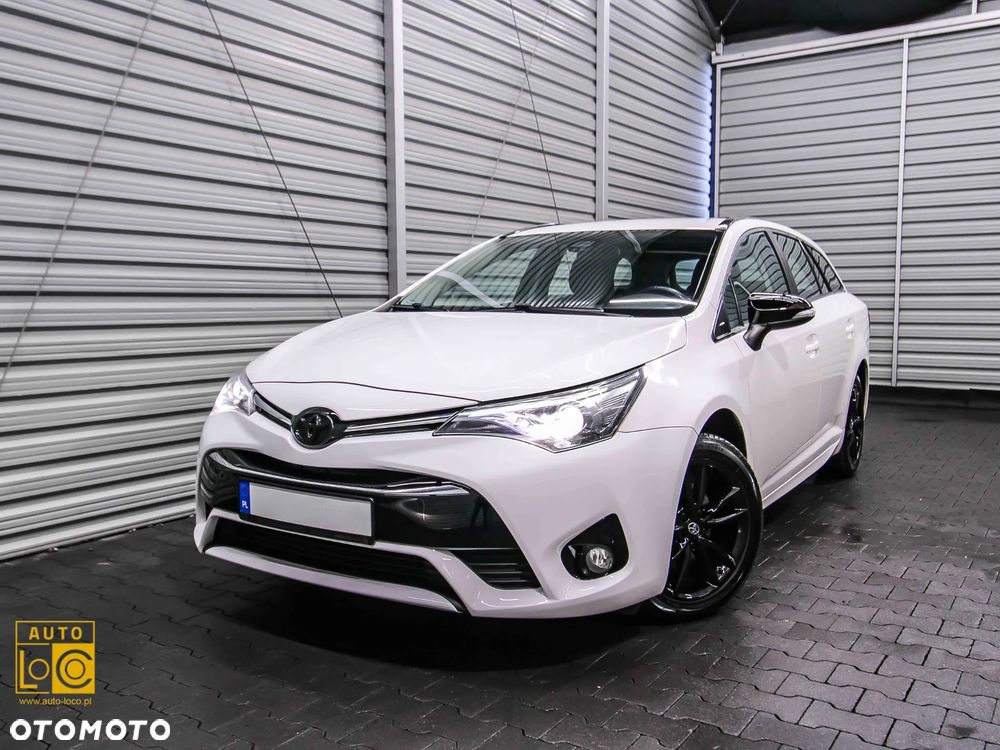 Toyota Avensis 2017 photo 2