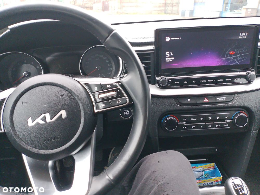 Kia Ceed - 11