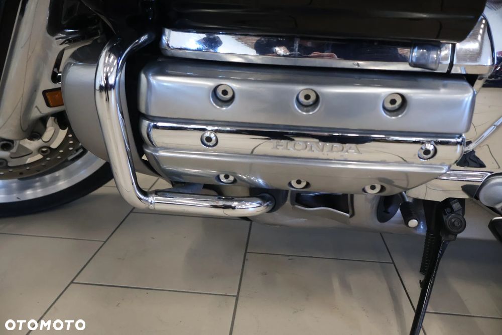 Honda GL - 28
