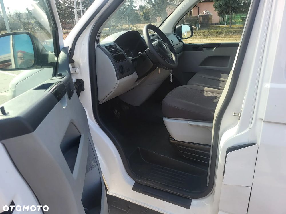Volkswagen Transporter - 22