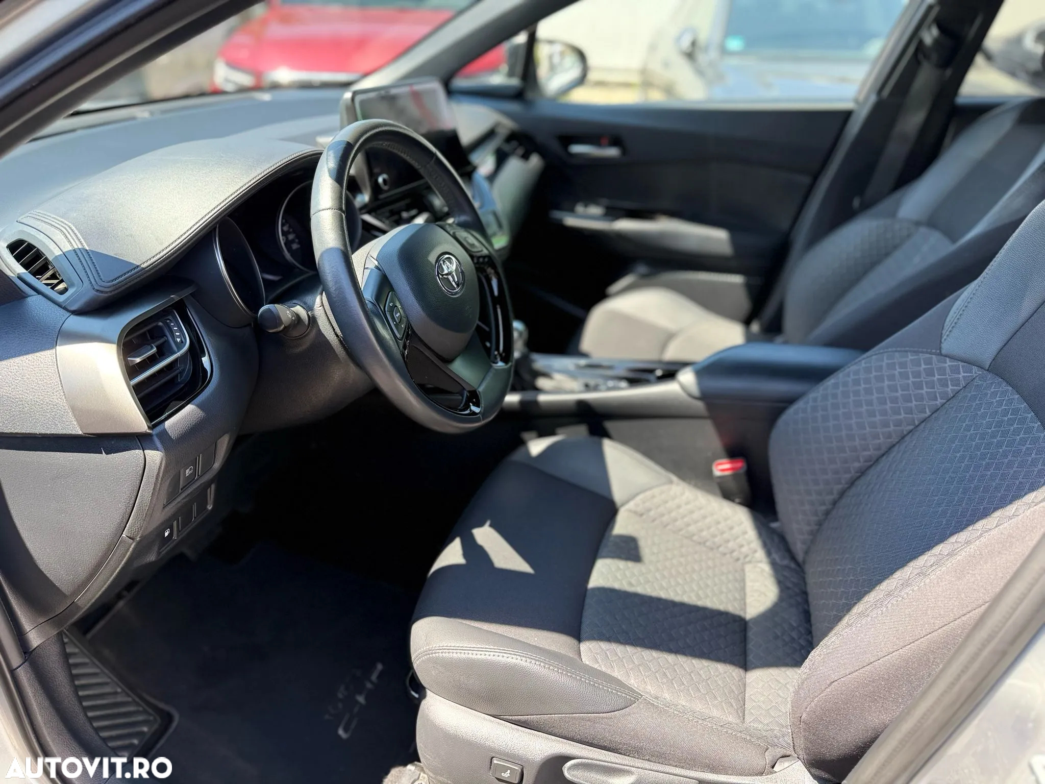 Toyota C-HR 1.8 HSD 122 CP 4x2 CVT Cult - 13