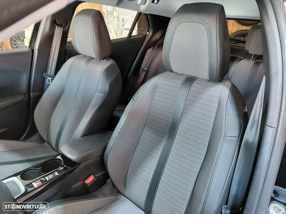 Peugeot 2008 1.2 PureTech Allure Pack — fotografia 18